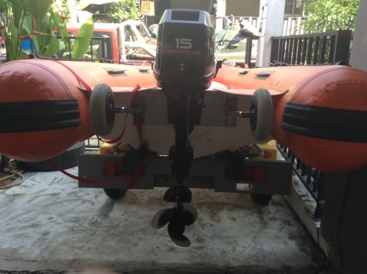 ขายเรือยาง 330 ท้องไฟเบอร์ เครื่องsuzuki DF15 four ปี2007