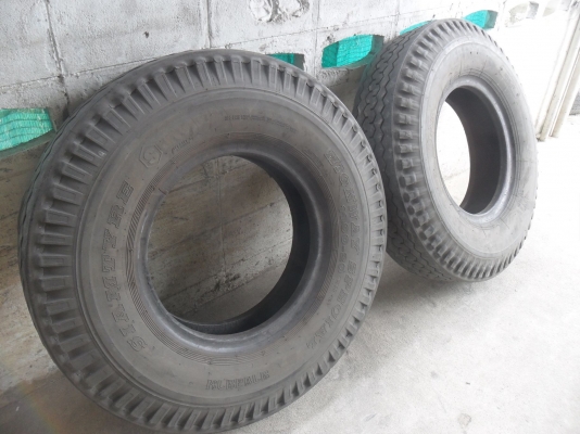 ยาง 11.00 - 20 สวยๆ 1 คู่ ราคา 3500 บาท