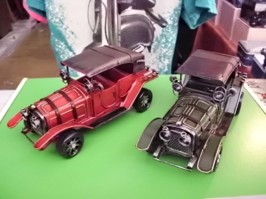 โมเดลรถสังกะสี