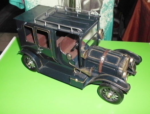 โมเดลรถสังกะสี