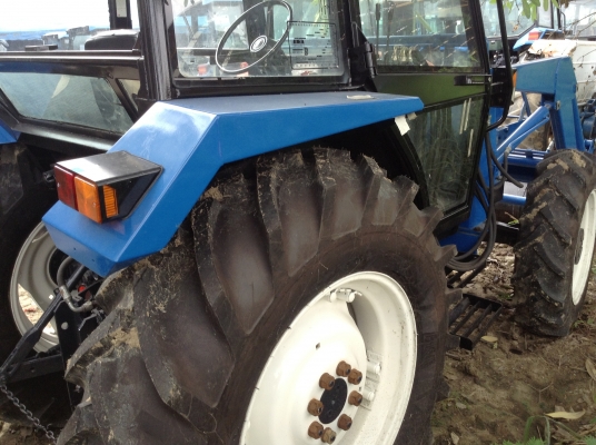 ขายรถไถนำเข้าคันนี้4630/65แรงเช็คใหม่หมดทั้งคัน3สูบ2เพลาแรงสุดๆลุยน้ำได้