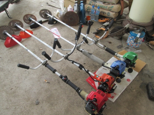 เครื่องตัดหญ้าสะพายบ่า