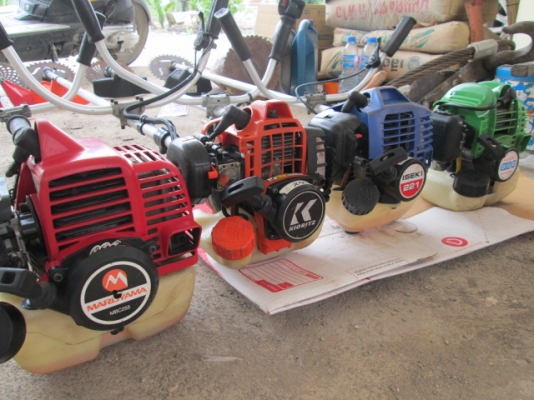 เครื่องตัดหญ้าสะพายบ่า