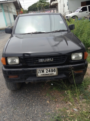 ขายอีซูซุ มังกร 4 ประตู ปี2546 เครื่อง 2,500 CC Rodero