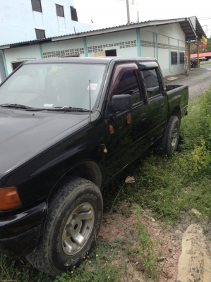 ขายอีซูซุ มังกร 4 ประตู ปี2546 เครื่อง 2,500 CC Rodero