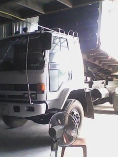 ขายรถบรรทุกสิบล้อดั๊มพ์ Isuzu jumbo วางหัว rocky เครื่อง 240 turbo ช่วงล่าง 200 เกียร์อิตั้น ยางใหม่ ทะเบียนพร้อม