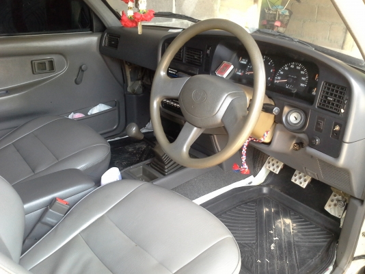 toyota  mighty x ปี  96  เพาเวอร์  ล้อแม็ก   แอร์เย็นฉ่ำ   กระบะแค็บ