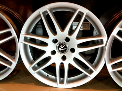 ราคา 8,500 บาท แม็กซ์17นิ้ว Valenza สเปค 5รู114.3 สภาพสวยทุกวงไม่มีเบียดครับ ราคา 8,500 บาท แม็กซ์17นิ้ว Valenza สเปค 5รู114.3 สภาพสวยทุกวงไม่มีเบียดครับ