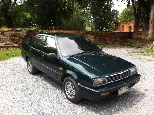 champ รถบ้านสีสวยๆ ติดแก็สlpg แอร์เย็น ขับดี พร้อมโอน ประกันชั้น3 ภาษี57