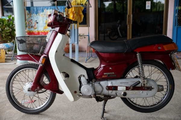 ขาย HONDA Custom สตาทร์มือ ทะเบียนพร้อมชุดโอน ภาษี พ ร บ ไม่ขาดต่อ 2556