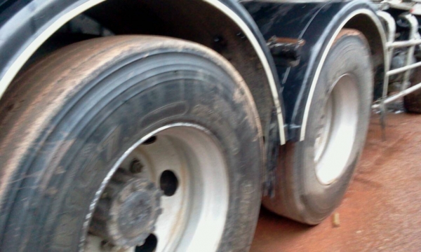 HINO FS