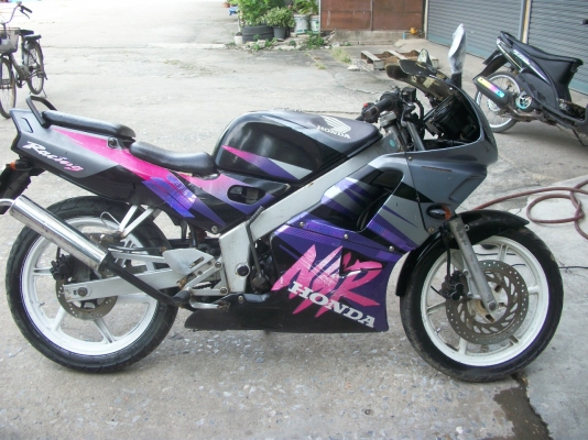 NSR-R  เครื่องเดิม ๆ  มอเตอร์วาว์ใช้ได้  ภาษีต่อถึง ปี 2557