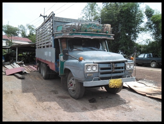 6 ล้อ หน้ายาว รถล่องเพลาเดียว