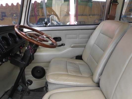 ขายโฟล์คแตงโม 74 สวย เปิดข้างเอาไปขายของครับ