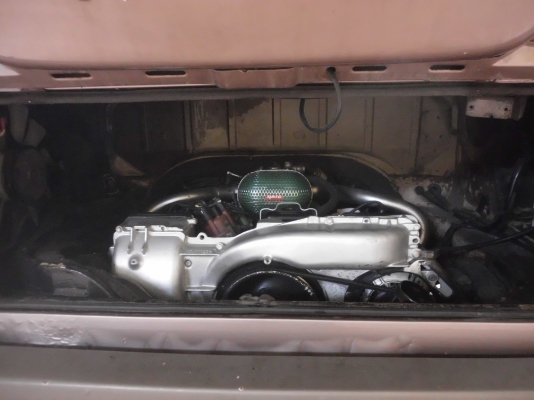 ขายโฟล์คแตงโม 74 สวย เปิดข้างเอาไปขายของครับ