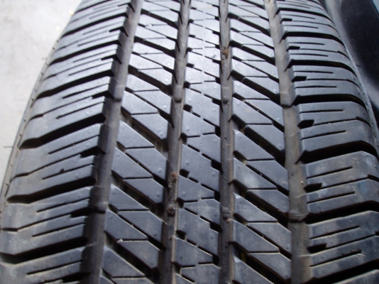 ขายยาง 265 65 17 มี1เส้นบริดสโตน