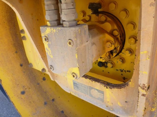 2006 Sakai SW651 เครื่องจักรมือสองนำเข้าจากต่างประเทศ สภาพสวย พร้อมใช้งาน ชั่วโมงการทำงาน 3,024 ชม.