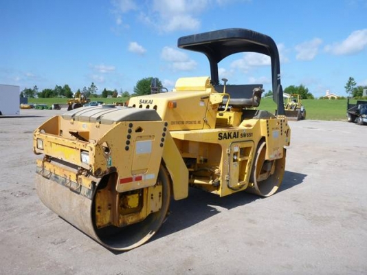 2006 Sakai SW651 เครื่องจักรมือสองนำเข้าจากต่างประเทศ สภาพสวย พร้อมใช้งาน ชั่วโมงการทำงาน 3,024 ชม.