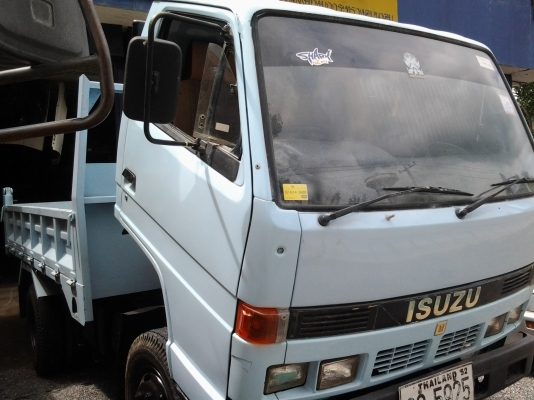 รถอีซูซุ NKR ดั้มพ์ 3 คิว สภาพพร้อมใช้งาน