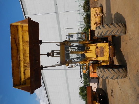 ขายรถตักล้อยาง KOMATSU WA100-1, Sn;30547 Yr.1988,Hr.11945 รถนอกนำเข้า ราคาไม่สูงโทรมานะ 085-9049669