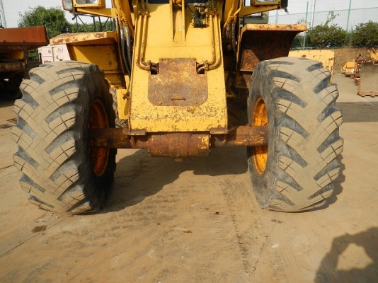 ขายรถตักล้อยาง KOMATSU WA100-1, Sn;30547 Yr.1988,Hr.11945 รถนอกนำเข้า ราคาไม่สูงโทรมานะ 085-9049669