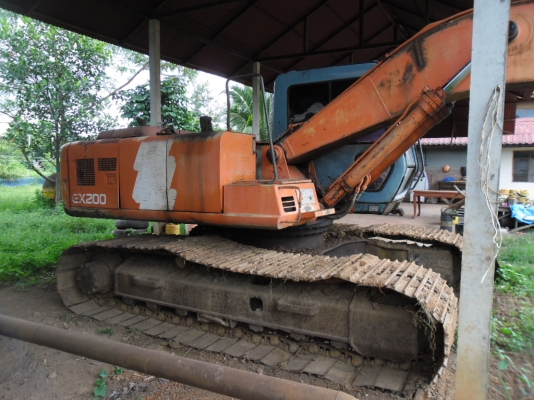 ขายรถแบคโฮ HITACHI EX200-3 สวยเดิมๆเครื่องเดิมปั้มเดิมโซ่หนาเอวแน่นเอกสารเล่มทะเบียน