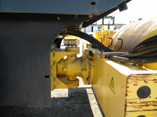 รถบด BOMAG BW177D, Yr.2009, Hr.2380 นี่ก็นางฟ้าครับ ยังอยู่อเมริกา โทรมานะ 085-9049669