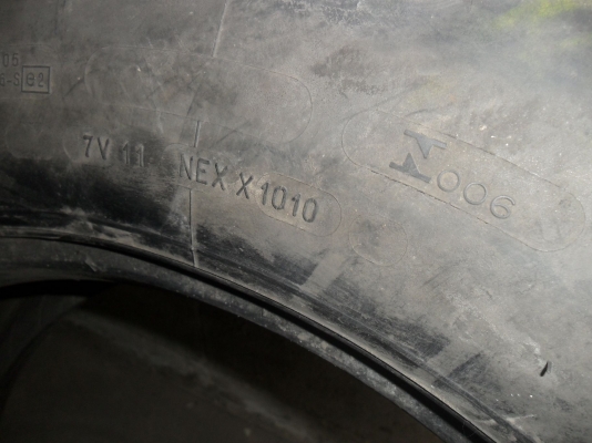 ยาง MICHELIN 275/70R22.5 เลเดียล ปี10 สวยๆ เหลือ 5 เส้น ราคา เส้นละ 1800 บาท