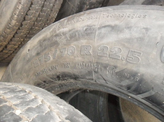 ยาง MICHELIN 275/70R22.5 เลเดียล ปี10 สวยๆ เหลือ 5 เส้น ราคา เส้นละ 1800 บาท