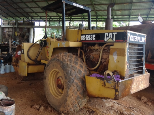 ขายด่วน  รถบดล้อยาง DINAPAC    10ตัน  2เพลา  พร้อมใช้งาน