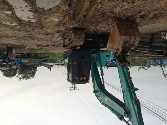 ขาย KOMATSU 100-5 รถสภาพดี พร้อมใช้งาน มีแอร์พร้อม ช่วงล่างใหม่ทั้งหมด ลอนเลอร์ใหม่ ใบแทรกเต็ม มีเอกสารใบอินวอย ราคาต่อรองได้