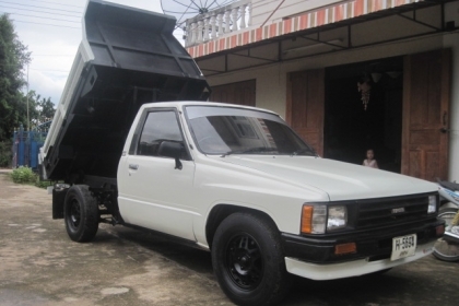 TOYOTA LN 56 ดั้ม SR-5