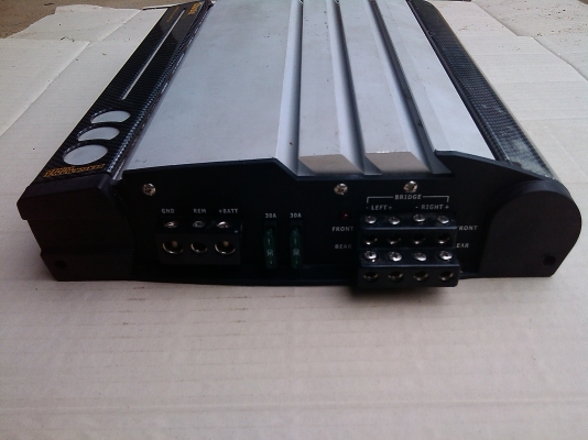 ขายลำโพง 10 นิ้ว 2 คู้ พร้อมตู้