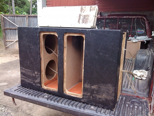 ขายลำโพง 10 นิ้ว 2 คู้ พร้อมตู้