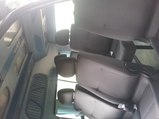 รถตู้ หัวจรวด หลังคาสูง 3.0 ดีเซล