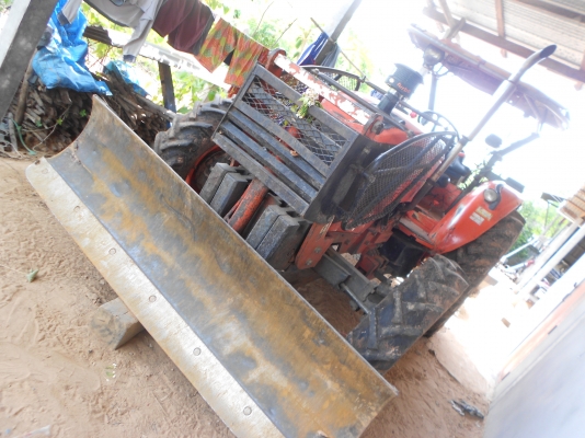 ขายตามสภาพ 7040 คูโบต้า