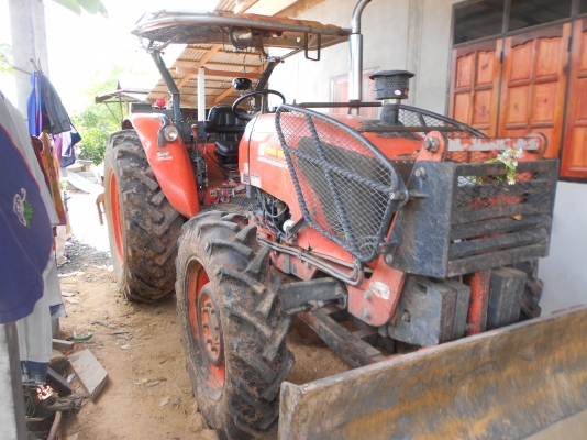 ขายตามสภาพ 7040 คูโบต้า