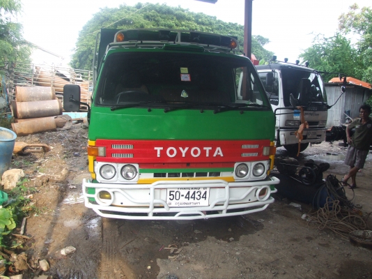 ขายรถดั้มหกล้อ  TOYOTA DYNA 120 HP, สวยๆ,,,ใช้งานอยู่