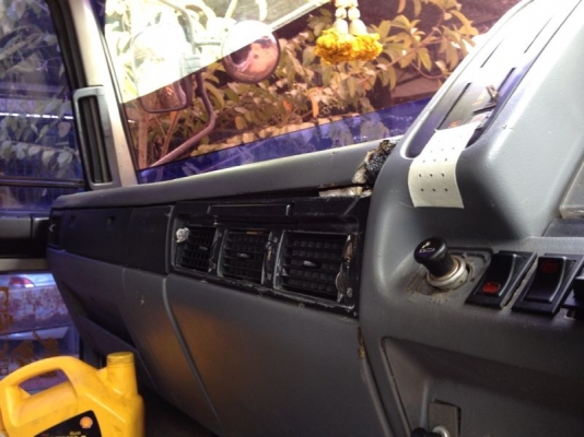 รถฮีโน่ 10 ล้อ ตู้เย็น 210 แรงม้า ปี 40 สนใจติดต่อ 081 - 6079515 รถฮีโน่ 10 ล้อ ตู้เย็น 210 แรงม้า ปี 40 สนใจติดต่อ 081 - 6079515