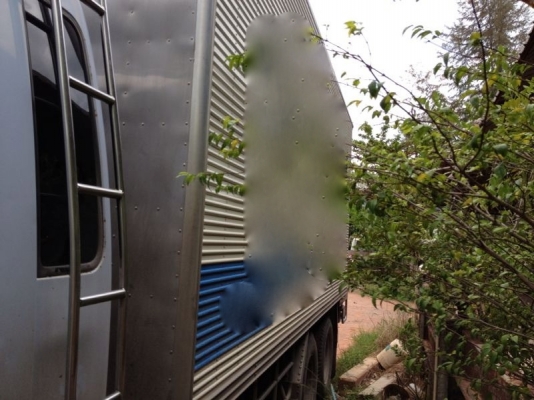 รถฮีโน่ 10 ล้อ ตู้เย็น 210 แรงม้า ปี 40 สนใจติดต่อ 081 - 6079515 รถฮีโน่ 10 ล้อ ตู้เย็น 210 แรงม้า ปี 40 สนใจติดต่อ 081 - 6079515