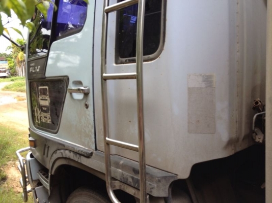 รถฮีโน่ 10 ล้อ ตู้เย็น 210 แรงม้า ปี 40 สนใจติดต่อ 081 - 6079515 รถฮีโน่ 10 ล้อ ตู้เย็น 210 แรงม้า ปี 40 สนใจติดต่อ 081 - 6079515