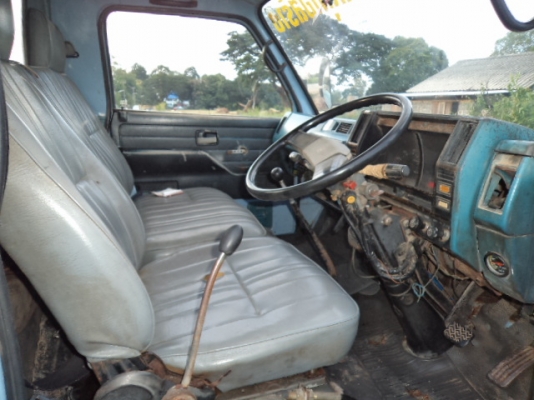 ขายรถ6ล้อดั้มอีซูซุหัวNKR สภาพดี เอกสารพร้อมโอน