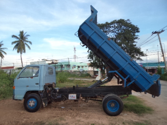 ขายรถ6ล้อดั้มอีซูซุหัวNKR สภาพดี เอกสารพร้อมโอน