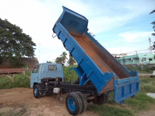 ขายรถ6ล้อดั้มอีซูซุหัวNKR สภาพดี เอกสารพร้อมโอน