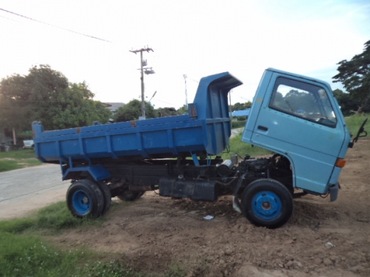 ขายรถ6ล้อดั้มอีซูซุหัวNKR สภาพดี เอกสารพร้อมโอน