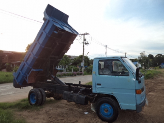 ขายรถ6ล้อดั้มอีซูซุหัวNKR สภาพดี เอกสารพร้อมโอน