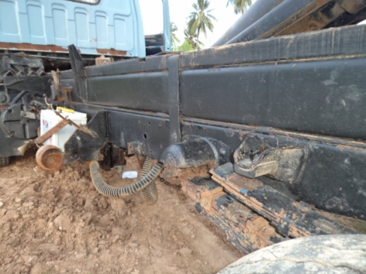 ขายรถ6ล้อดั้มอีซูซุหัวNKR สภาพดี เอกสารพร้อมโอน