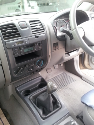 รถกระบะ D-max ปี 2004 รถกระบะ D-max ปี 2004