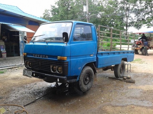ขายรถบรรทุก 4 ล้อ Toyota รุ่นหนุ่มทางหลวง สภาพเดิมๆ ทะเบียนพร้อม