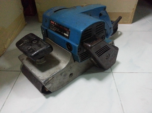 เครื่องขัดกระดาษทรายชนิดสายพาน(รถถัง)RYOBI